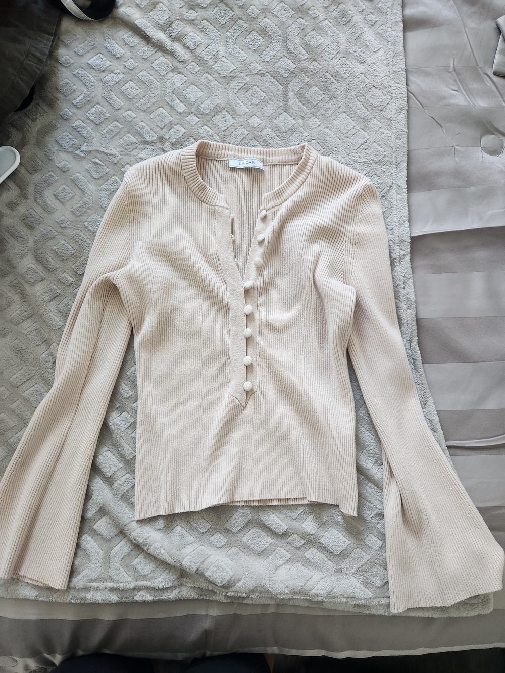 RIHOAS Cream Ribbed Button-Front Long Sleeve Top